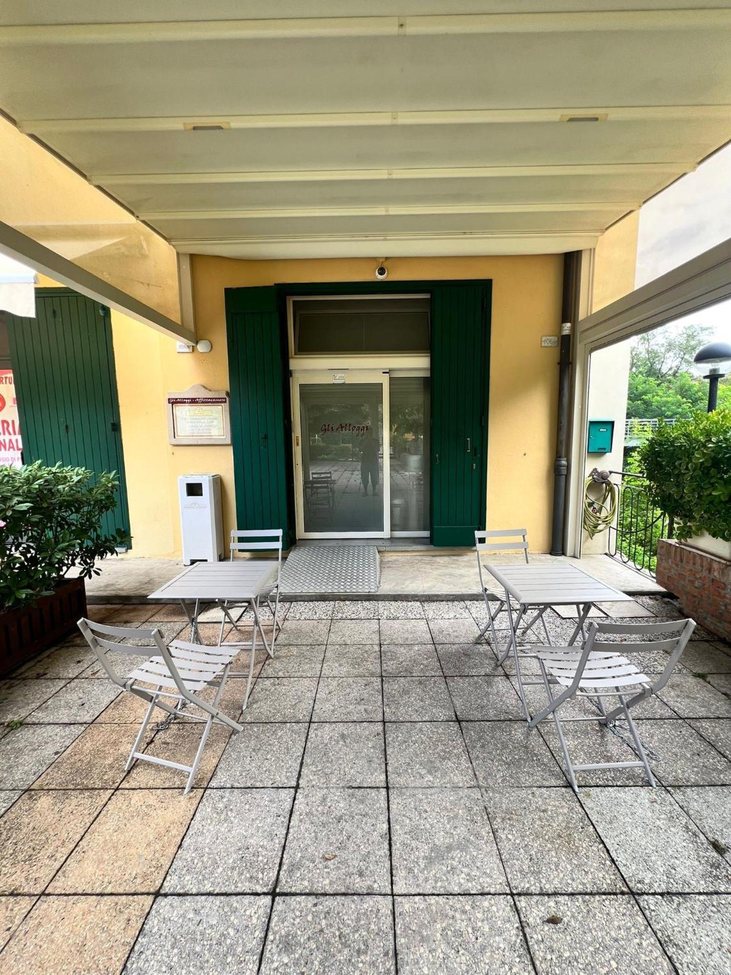 Gli Alloggi De Il Piccolo Borgo Castel Maggiore Exterior photo